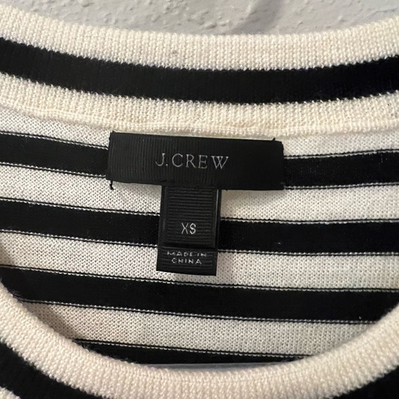 J Crew Berries sweater - Picture 3 of 6